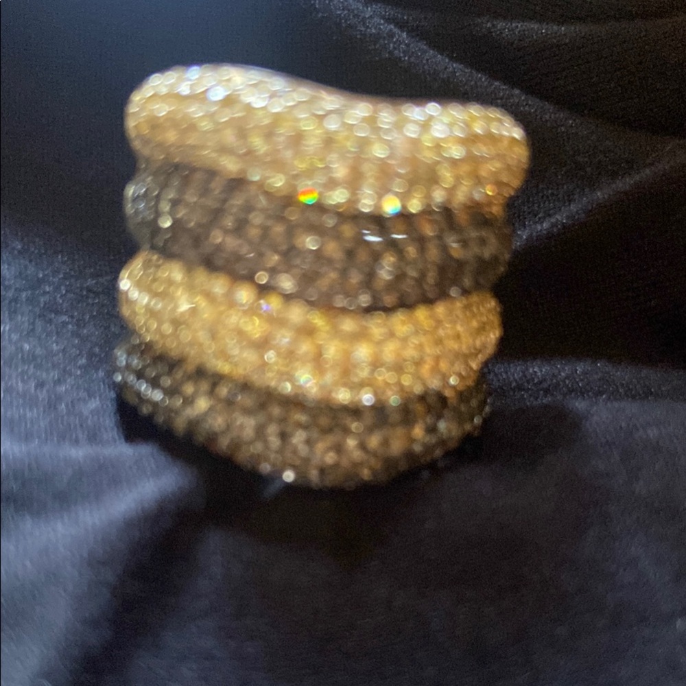 Elegant multi pave ring